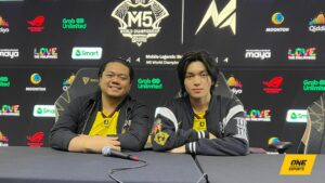 ONIC Esports' Kairi "Kairi" Rayosdelsol and Denver "Yeb" Miranda talking about their Filipino fans at the M5 World Championship group stage