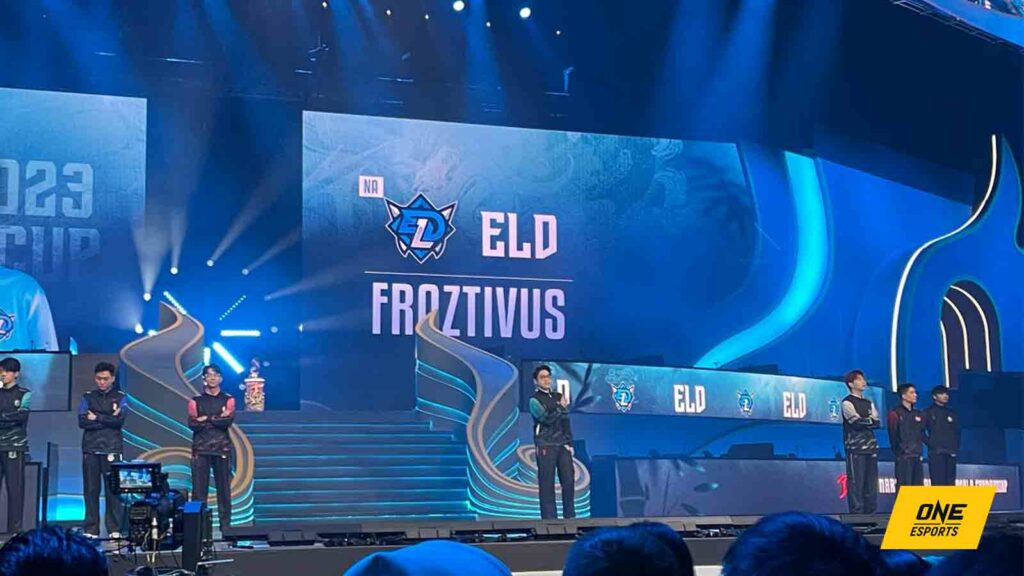 Froztivus standing on Naraka Bladepoint World Championship 2023 solo finals stage