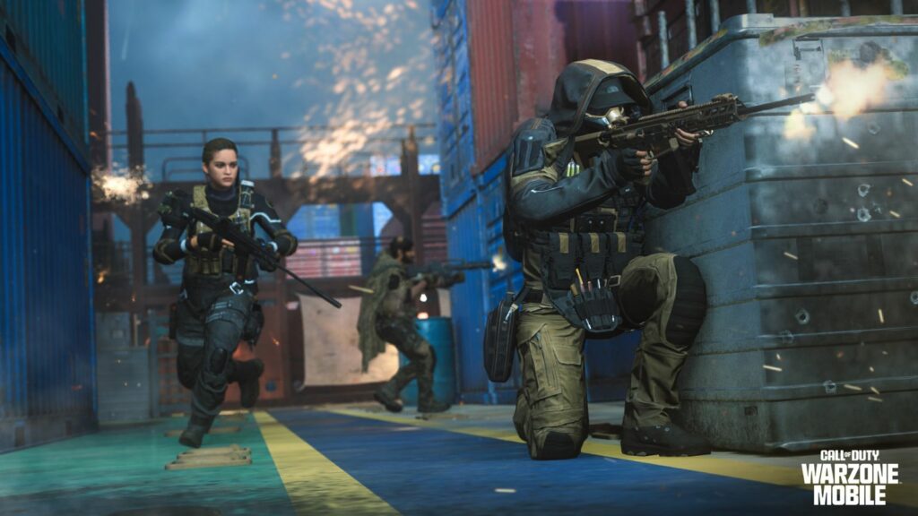Operators battling enemies on the Shipment map in Call of Duty Warzone Mobile