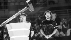 Rainbow 6 Siege world championship Six International 2024 featuring the sledgehammer trophy and North American team DarkZero