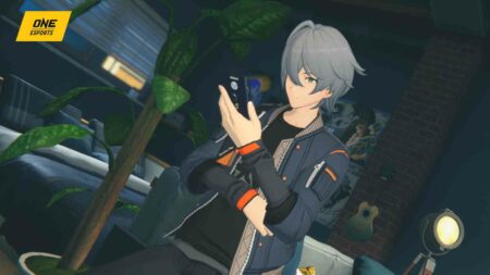 ZZZ male MC Wise holding a cell phone in dynamic wallpaper