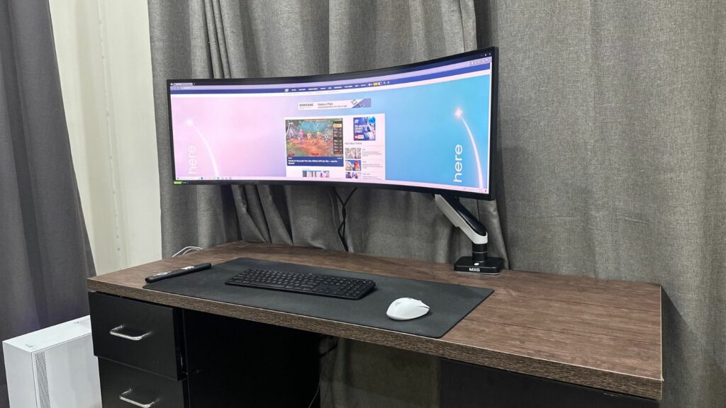 Curved monitor desk space
