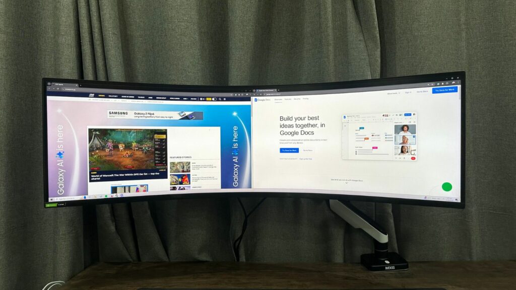 Curved monitor multitasking
