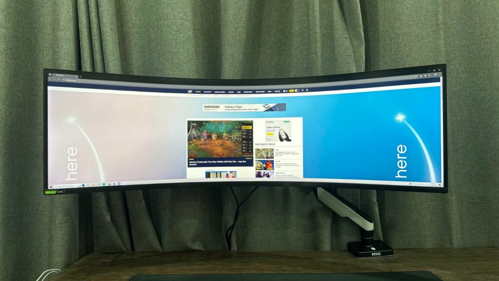 Curved monitor better for gaming