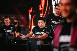 Tundra 2-1 Team Secret