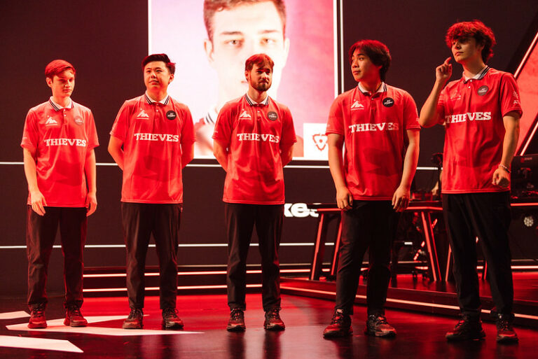 100 Thieves แยกทาง 2 ผู้เล่นชุดหลักของทีม | ONE Esports Thailand