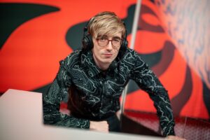 LMHT Caster LEC tung bài rap về Yasuo 1